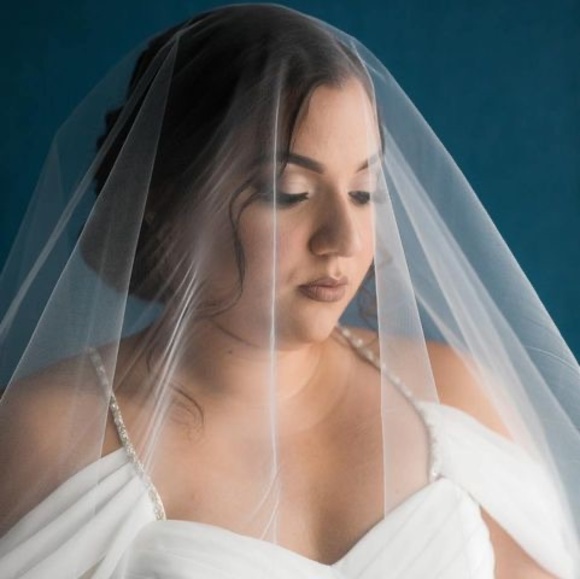 Meet your Posher, Leslie - Picture 1 of 1